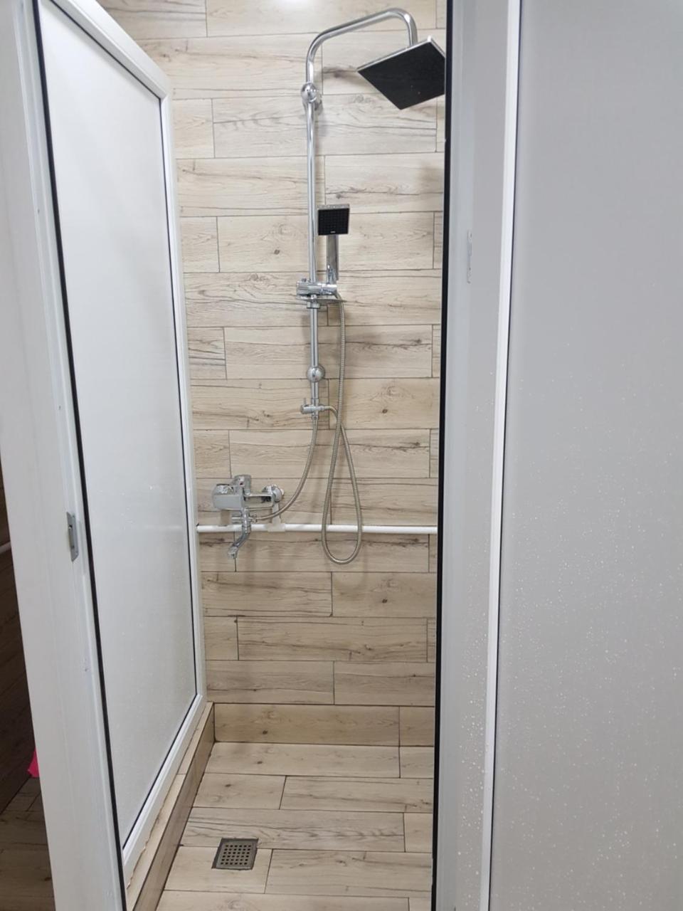 Blossom Hostel Updated ! Обновлено !!! City Center! Perfect Order!!! Snow-White Bed Linen!!! Идеальный Порядок!!! Белоснежное Постельное Белье!!! Центр Города !!! Τυφλίδα Εξωτερικό φωτογραφία