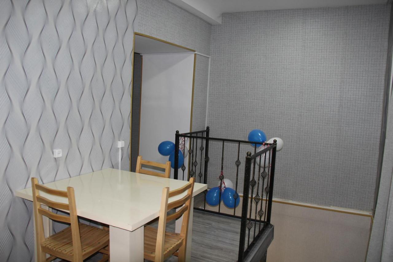 Blossom Hostel Updated ! Обновлено !!! City Center! Perfect Order!!! Snow-White Bed Linen!!! Идеальный Порядок!!! Белоснежное Постельное Белье!!! Центр Города !!! Τυφλίδα Εξωτερικό φωτογραφία