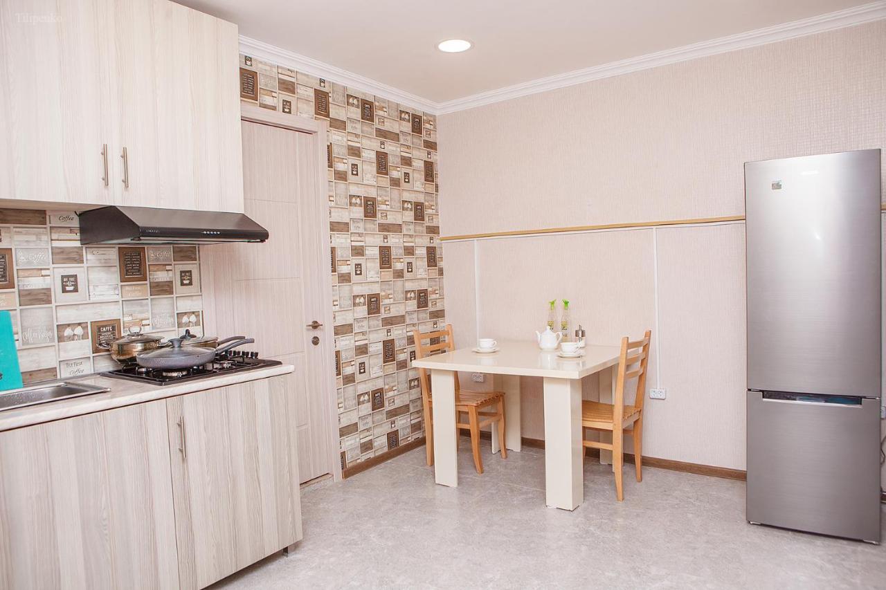 Blossom Hostel Updated ! Обновлено !!! City Center! Perfect Order!!! Snow-White Bed Linen!!! Идеальный Порядок!!! Белоснежное Постельное Белье!!! Центр Города !!! Τυφλίδα Εξωτερικό φωτογραφία