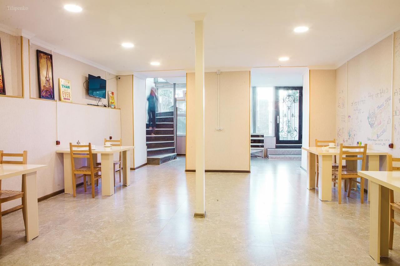 Blossom Hostel Updated ! Обновлено !!! City Center! Perfect Order!!! Snow-White Bed Linen!!! Идеальный Порядок!!! Белоснежное Постельное Белье!!! Центр Города !!! Τυφλίδα Εξωτερικό φωτογραφία